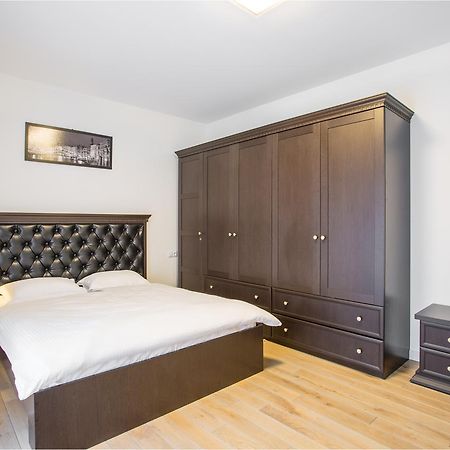 Elite Apartments Lviv Eksteriør billede